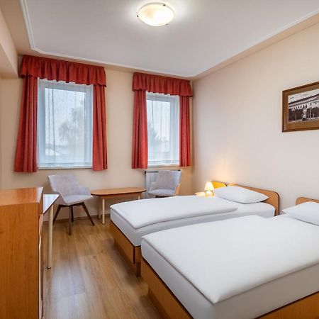 Platan Hotel Дебрецен Екстериор снимка