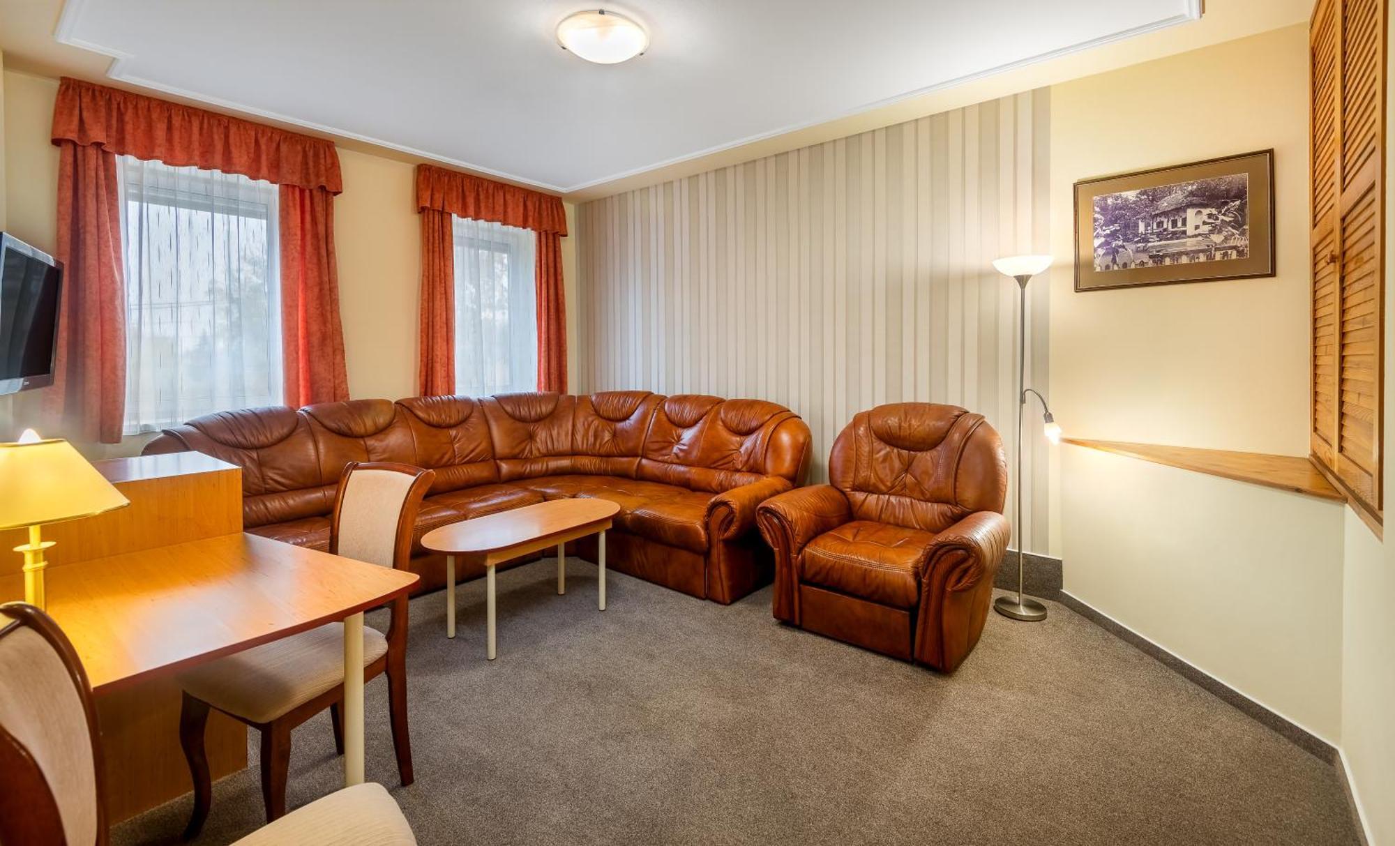 Platan Hotel Дебрецен Екстериор снимка