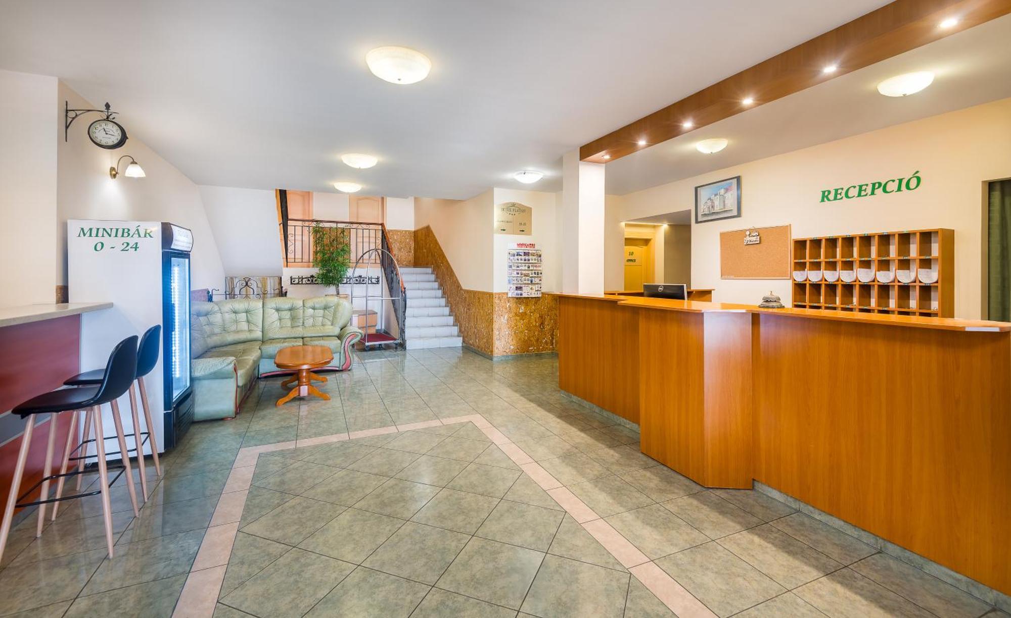 Platan Hotel Дебрецен Екстериор снимка