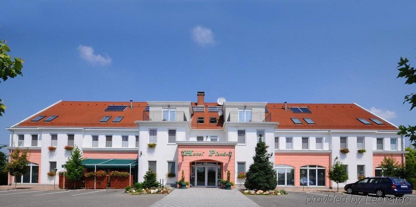 Platan Hotel Дебрецен Екстериор снимка