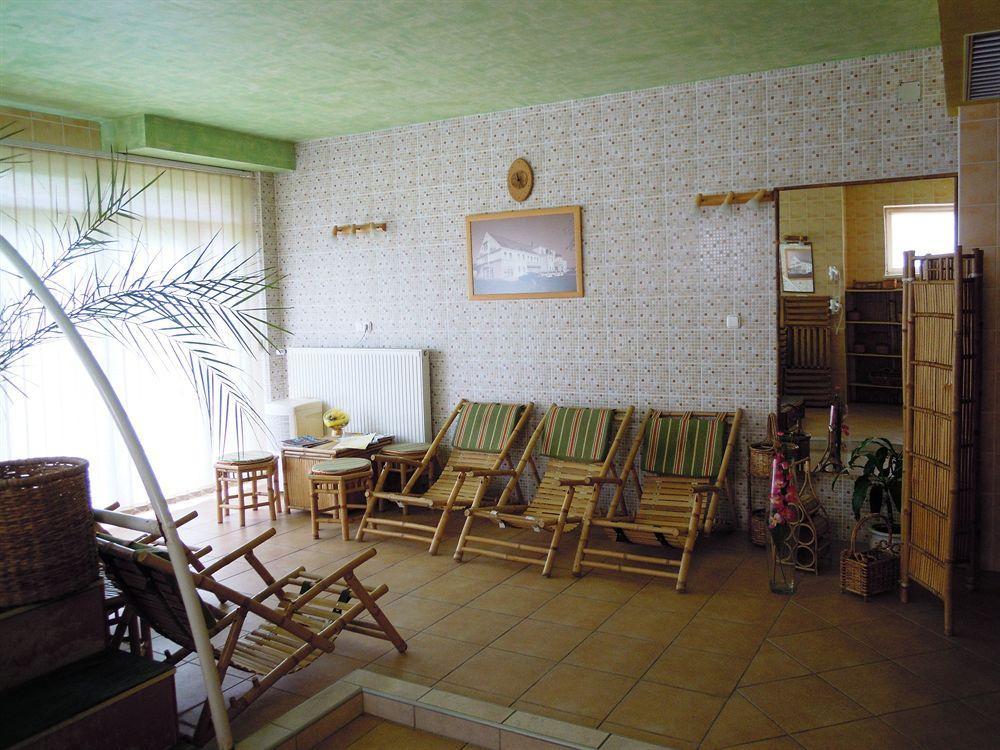 Platan Hotel Дебрецен Екстериор снимка